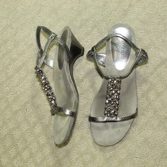 Anne Klein iflex Tempted Women's 8.5M Silver Beaded Strappy Heels - Picture 1 of 7